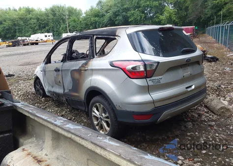 2017 Ford Escape Se z USA, uszkodzony, nr VIN 1FMCU9GD4HUB99696